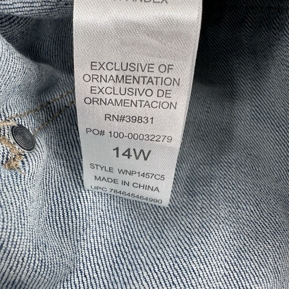 Democracy Women's Girl Friend Jeans Size 14W Floral Embroidered Distressed - Picture 4 of 9